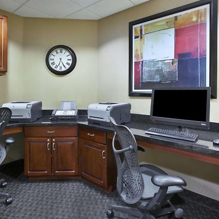 Hampton Inn & Suites Wichita-Northeast Екстериор снимка