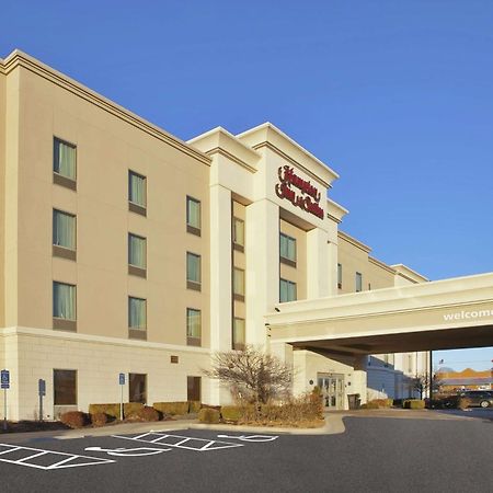 Hampton Inn & Suites Wichita-Northeast Екстериор снимка