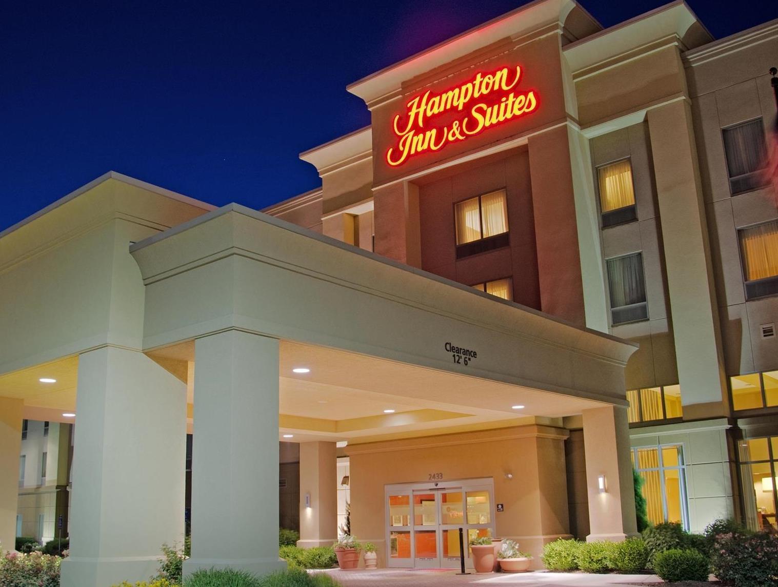 Hampton Inn & Suites Wichita-Northeast Екстериор снимка