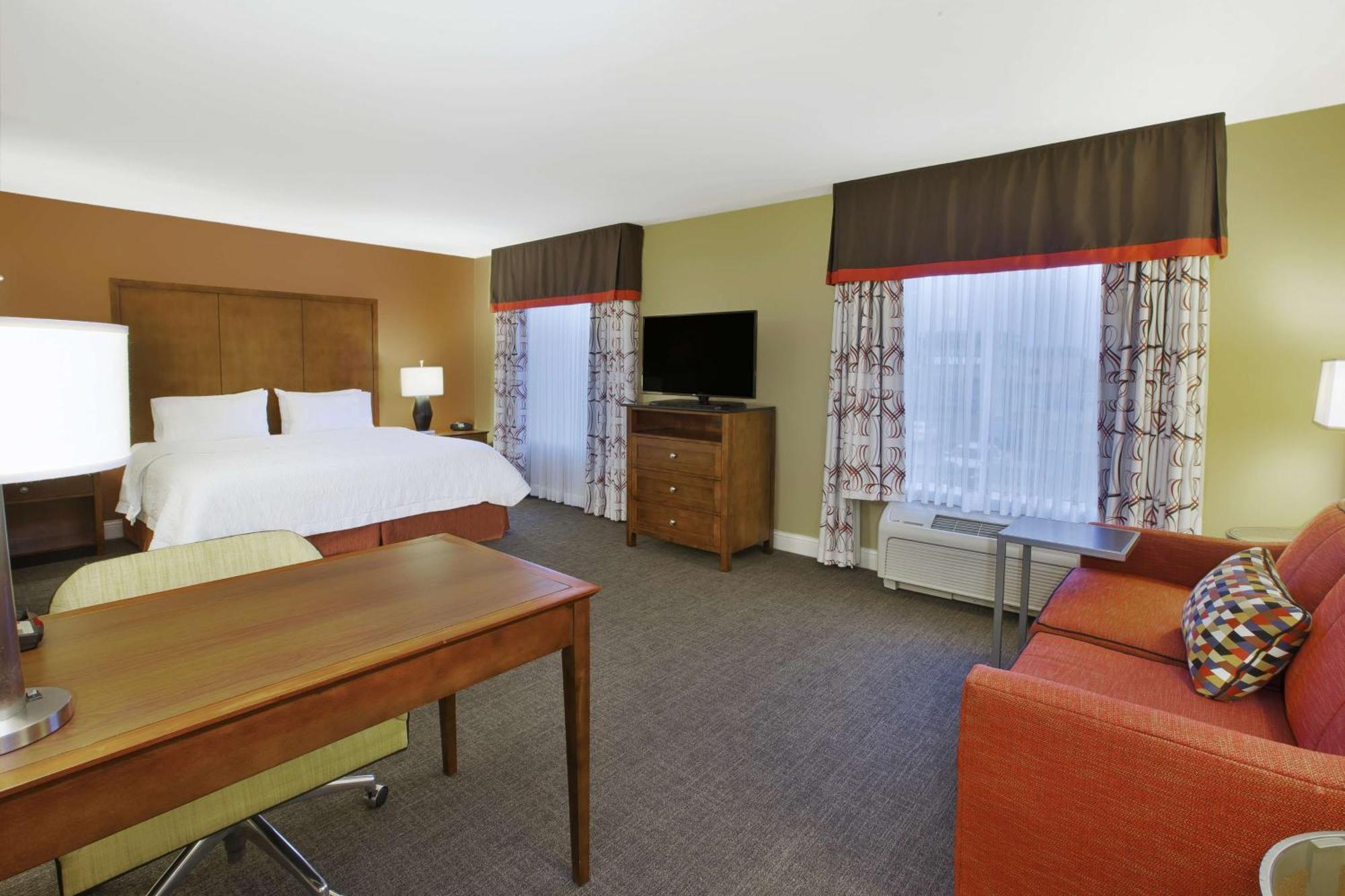 Hampton Inn & Suites Wichita-Northeast Екстериор снимка