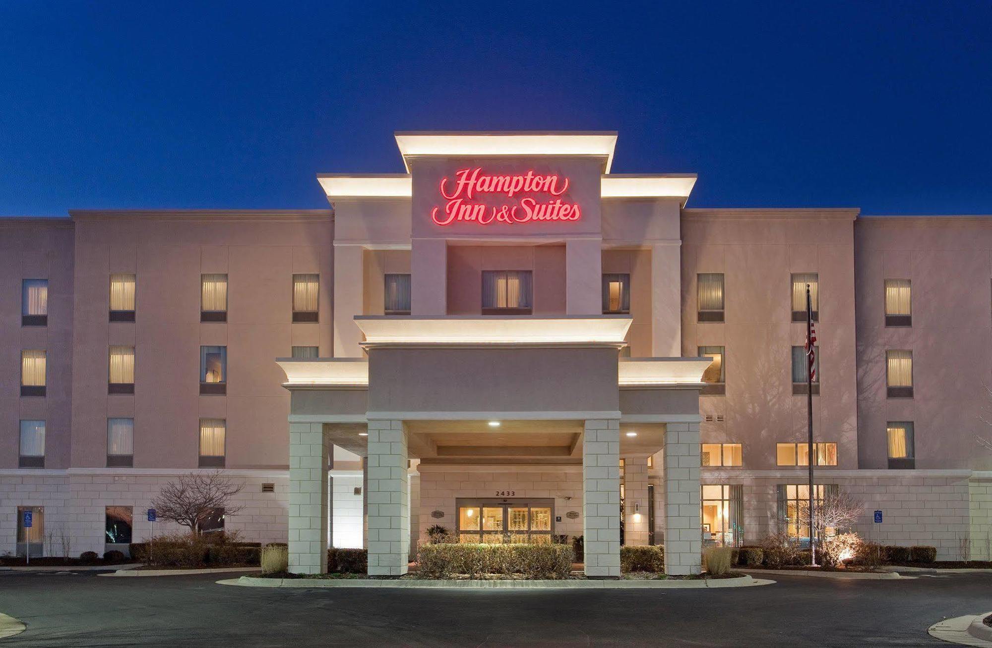 Hampton Inn & Suites Wichita-Northeast Екстериор снимка
